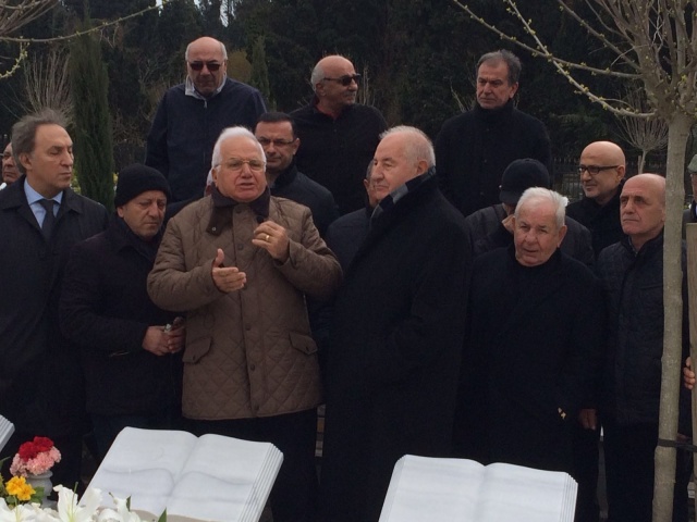 Şadan Kalkavan mezarı başında anıldı 16