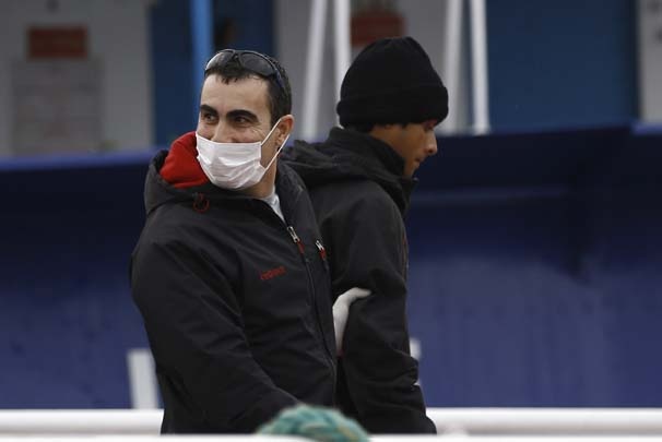 Göçmenler yola çıktığı esnada aktivistlerden protesto 13