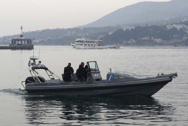 Göçmenler yola çıktığı esnada aktivistlerden protesto 5