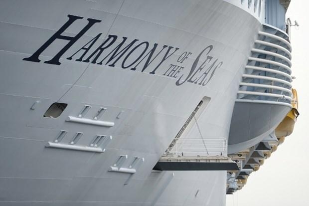 Dünyanın en büyük gemisi suya iniyor 3