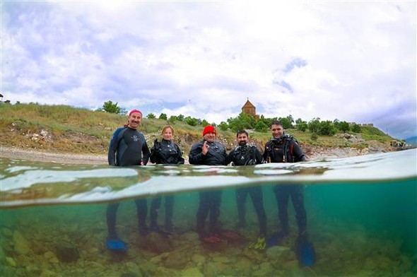 Van Gölü'nde mikrobiyalit alan 7