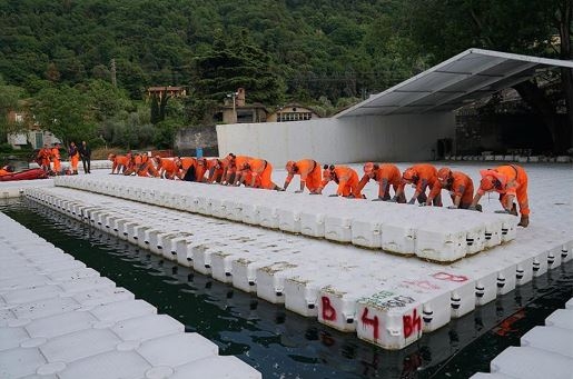 Su üzerinde yürüdüler 16