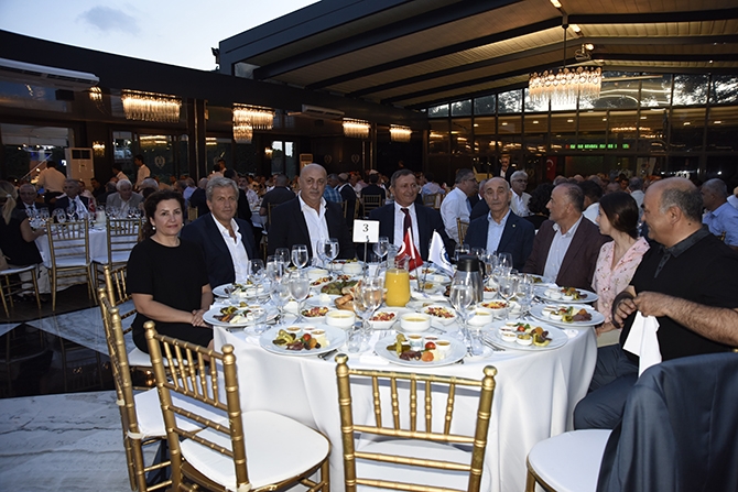 Türk denizcilik sektörü İMEAK DTO'nun iftar yemeğinde buluştuKaynak 7