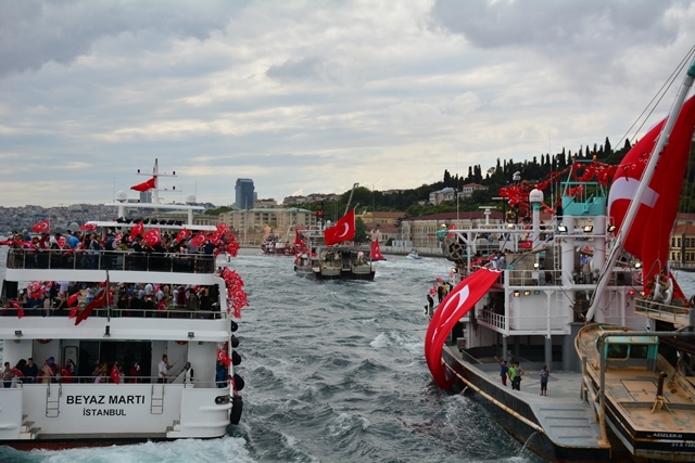 Denizciler Milli İrade'nin yanında 23