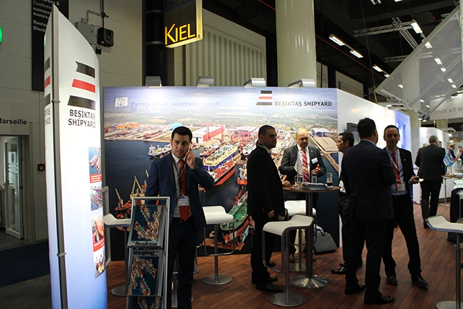 Türk denizcilerden Hamburg çıkarması 17