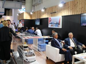 Türk denizcilerden Hamburg çıkarması