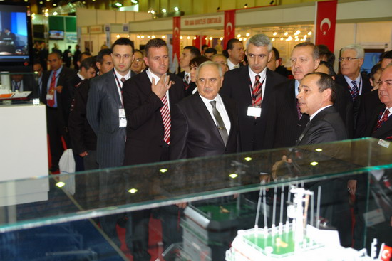 Başbakan Erdoğan IDEF 09'da 11