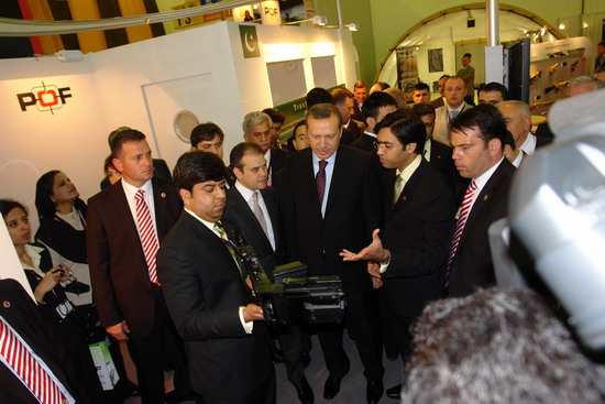 Başbakan Erdoğan IDEF 09'da 25