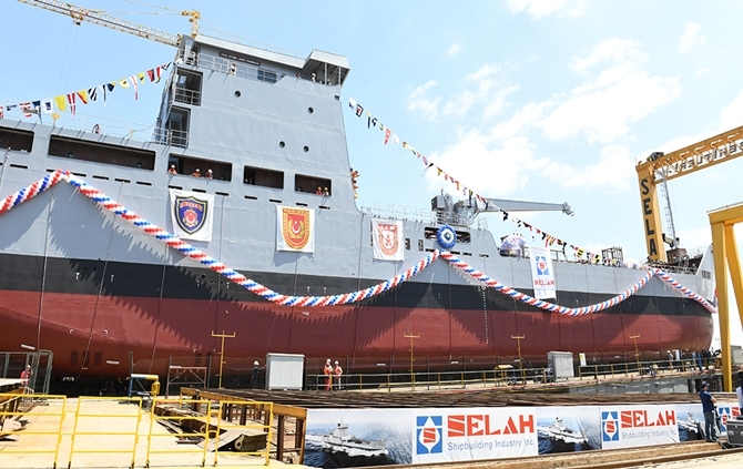 TCG Ütğm. Arif Ekmekçi denize indirildi 3