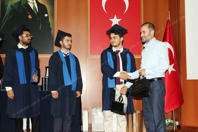 YTÜ Gemi İnşaatı ve Denizcilik Fakültesi 2016-17 Mezuniyet Töreni 12