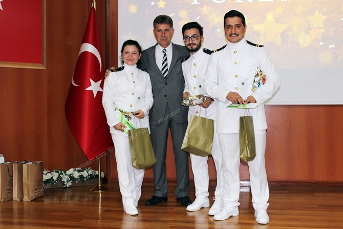 YTÜ Gemi İnşaatı ve Denizcilik Fakültesi 2016-17 Mezuniyet Töreni 24