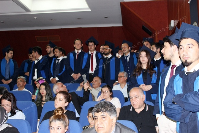 YTÜ Gemi İnşaatı ve Denizcilik Fakültesi 2016-17 Mezuniyet Töreni 3