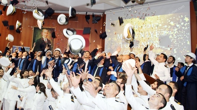 YTÜ Gemi İnşaatı ve Denizcilik Fakültesi 2016-17 Mezuniyet Töreni 32
