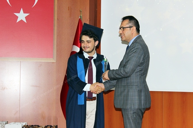 YTÜ Gemi İnşaatı ve Denizcilik Fakültesi 2016-17 Mezuniyet Töreni 9