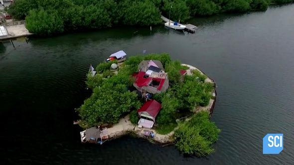 Plastik şişelerden yüzen ada yaptı! 1