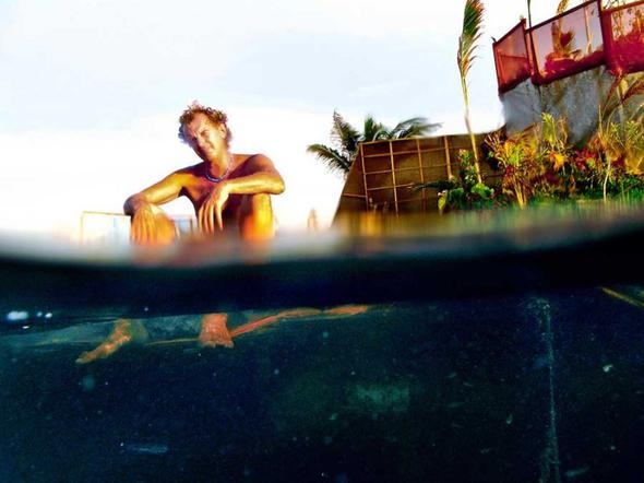 Plastik şişelerden yüzen ada yaptı! 9