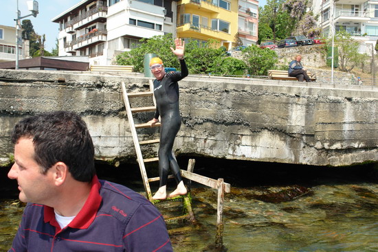 62 Yaşında Boğazı yüzerek geçti 24