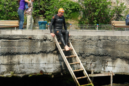 62 Yaşında Boğazı yüzerek geçti 28