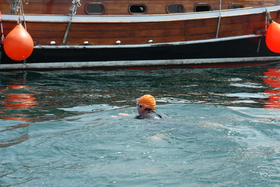 62 Yaşında Boğazı yüzerek geçti 33