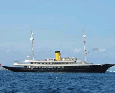 İşte ünlülerin lüks yatları 3