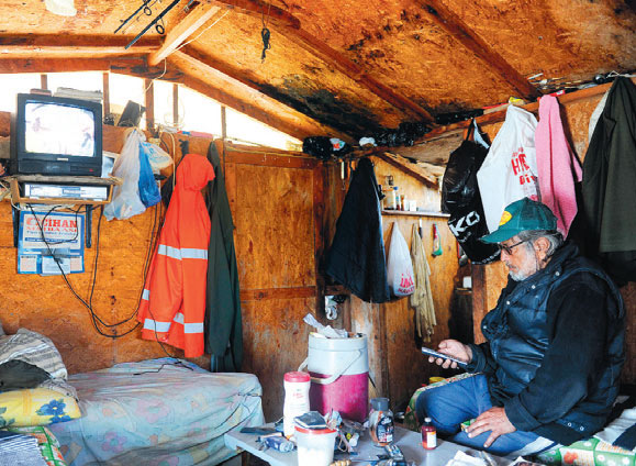 15 yıldır ıssız bir adada tek başına 2