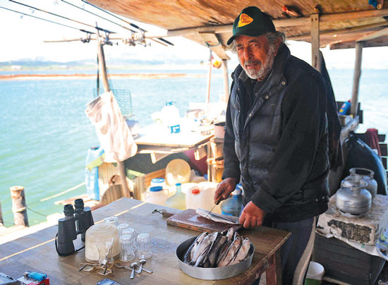 15 yıldır ıssız bir adada tek başına 4