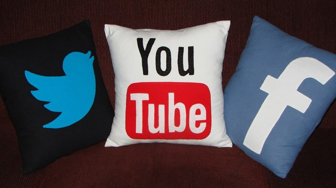 Facebook, Twitter ve YouTube'a erişim koptu