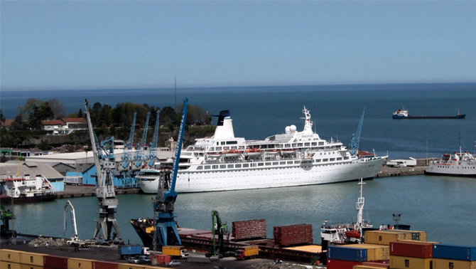 Terörün yeni hedefi limanlar oldu