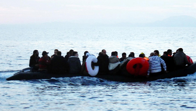 Tekne battı; 14 mülteci kurtarıldı
