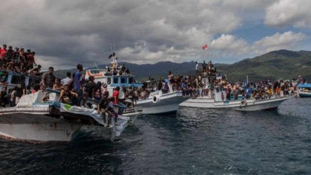 Endonezya'da tekne battı: 8 ölü