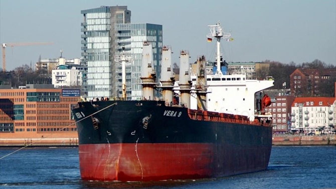 M/V Vera 9 gemisi 3 aydır İstanbul açıklarında bekletiliyor