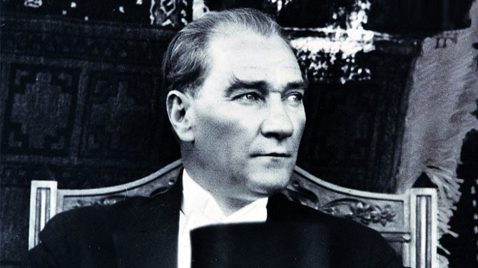 Atatürk: "Efendiler, yarın cumhuriyeti ilan edeceğiz"