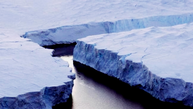 Pine Adası buzulu 76 yıldır eriyor