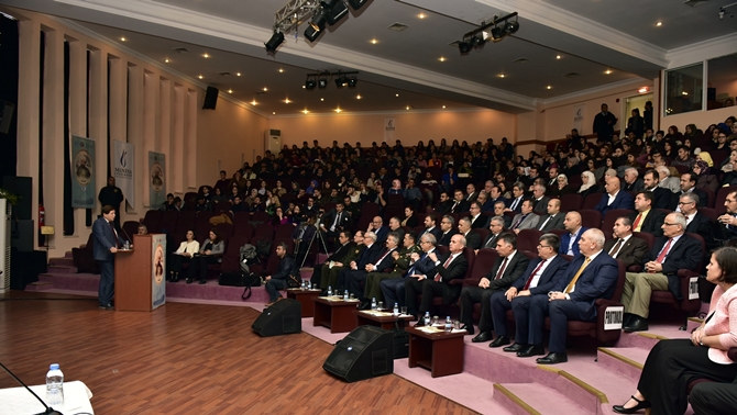 Osmanlı Denizciliği Sempozyumu yoğun katılımla başladı