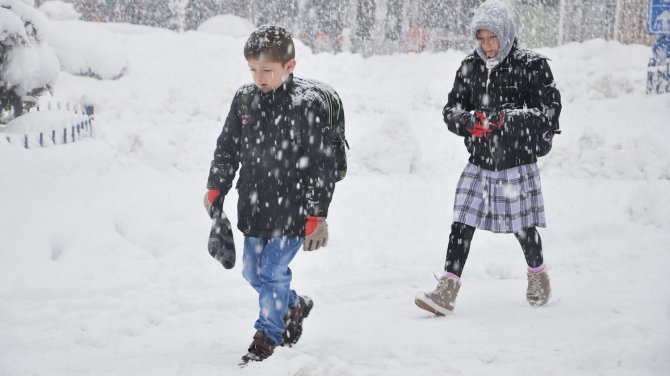 İstanbul'da yarında okullar tatil edildi, eğitime ara verilen iller!