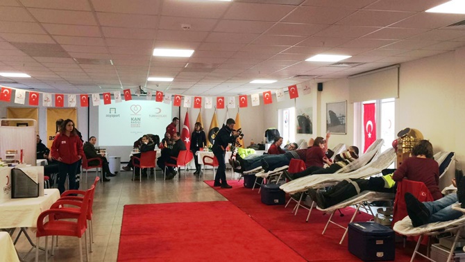 Asyaport çalışanları kan bağışında bulundu
