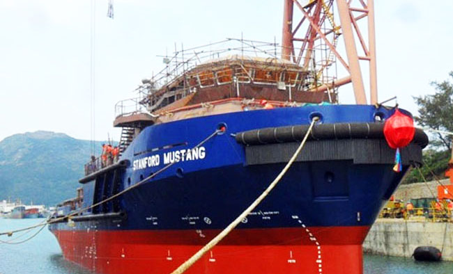 Stanford Mustang römorkörü, denize indirildi