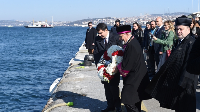 Struma faciasında hayatını kaybedenler Sarayburnu’nda anıldı