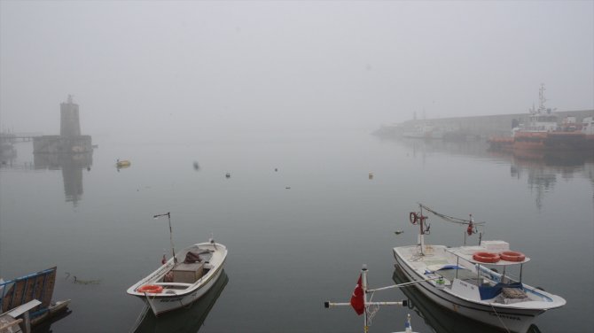 Zonguldak'ta yoğun sis deniz ulaşımını etkiledi