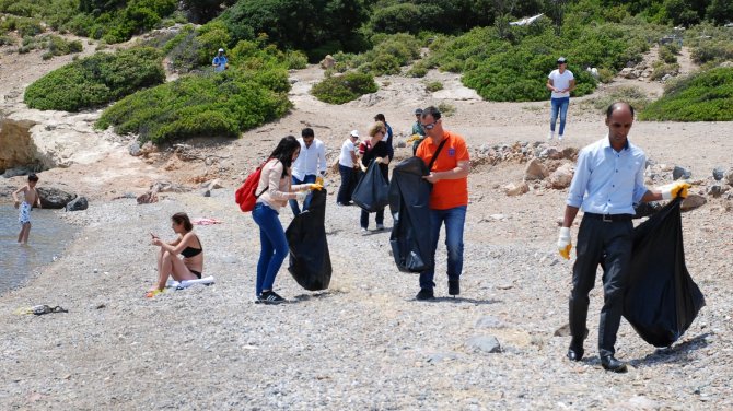 Çeşme Koyları yeni sezona hazırlanıyor