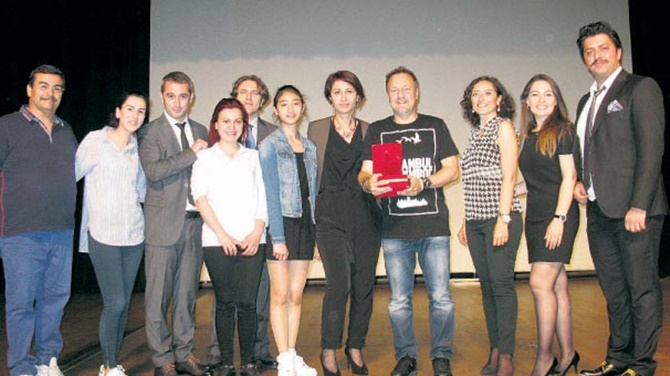 Muhabir Gökhan Karakaş'a çevre ödülü verildi