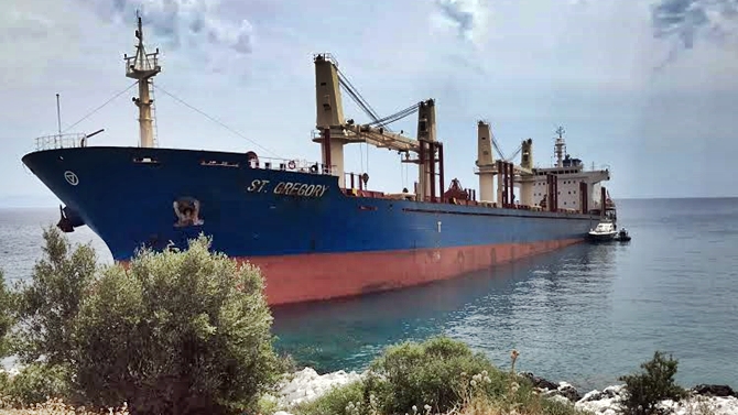 M/V St. Gregory gemisi Yunanistan'da karaya oturdu