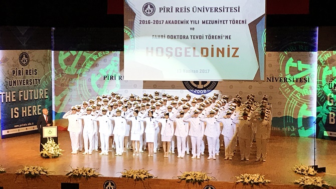 Piri Reis Üniversitesi'nde 4. Dönem Mezuniyet Töreni yapıldı