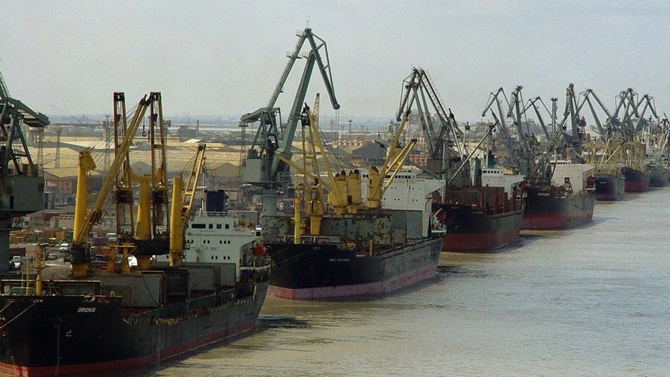 Katar ile Hindistan limanları arasında yeni deniz yolu hattı