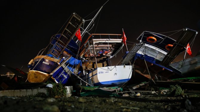 Bodrum'da 10 santimetre tsunami dalgası ölçüldü!