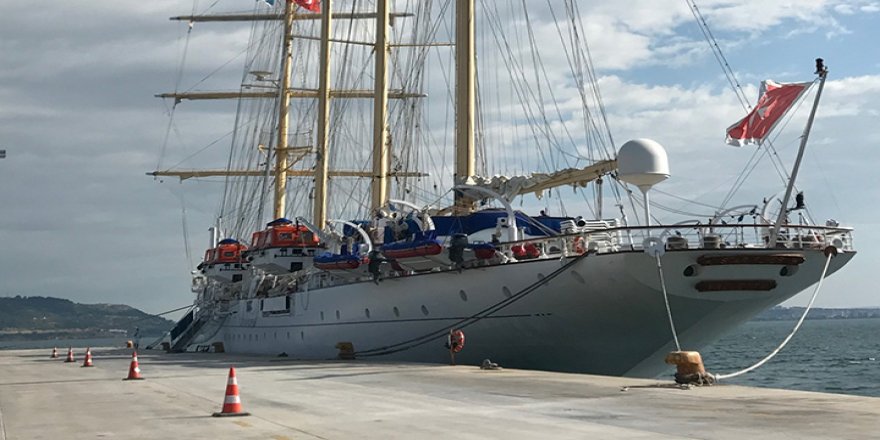Star Flyer isimli yelkenli gemi Bodrum'a 155 turist getirdi