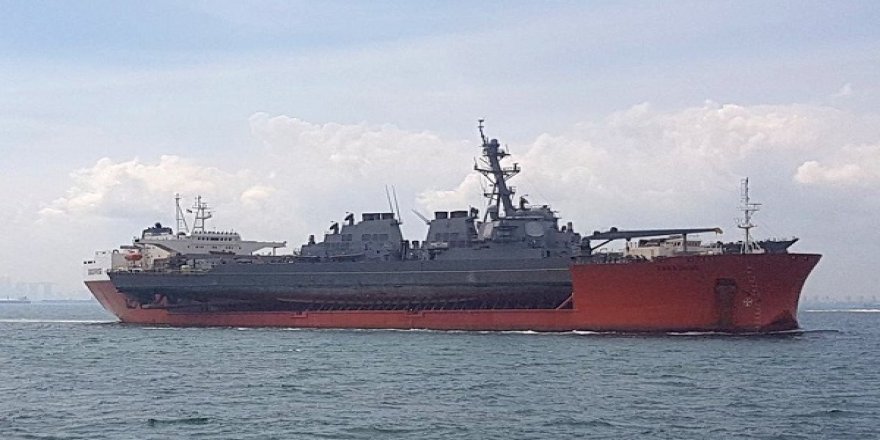 USS John S. McCain destroyerinin gövdesi çatladı