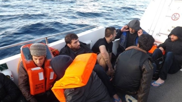 Sahil Güvenlik'ten Ege Denizi'nde Göçmen Operasyonu