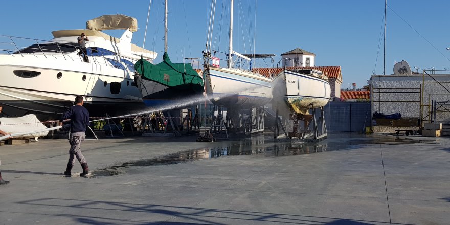 Çeşme Marina’da yangın tatbikatı gerçeği aratmadı