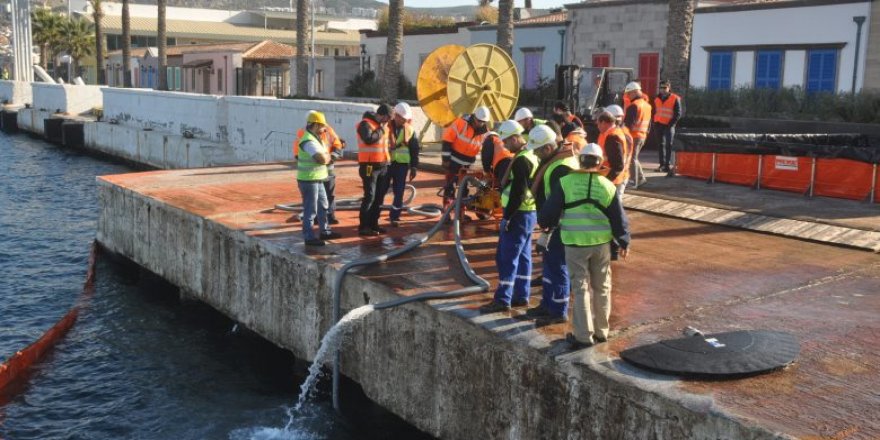 Kuşadası'nda deniz kirliliğine müdahale tatbikatı